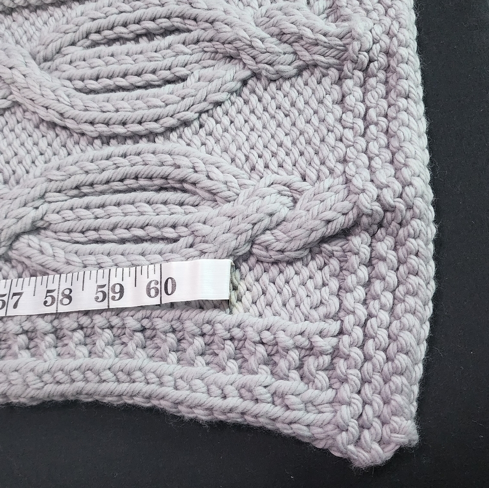 Hand Made Cable Knit Gray Scarf - 100% Merino Wool - Knit By Myself - Picture 5 of 8